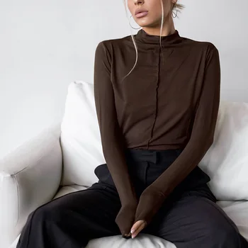 Елегантна кафява трикотажная тениска с високо воротом и дълъг ръкав във френски стил за жени