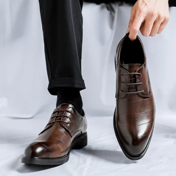 Корейската версия на универсалната кожени обувки с остри пръсти, маркови Мъжки Официални oxfords, модел обувки, Бизнес ежедневни офис сватбени обувки