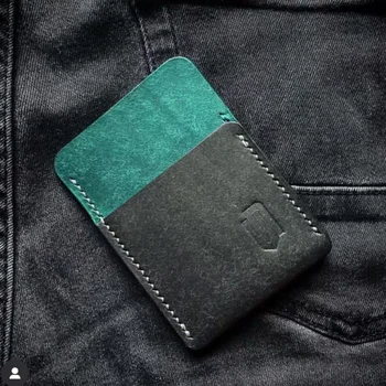 Направи си САМ leather занаятите Die cut Micro Sleeve Чантата си прост държач за карти Card Caseknife прес-форми за рязане на печата ръчен перфоратор 104x76 мм